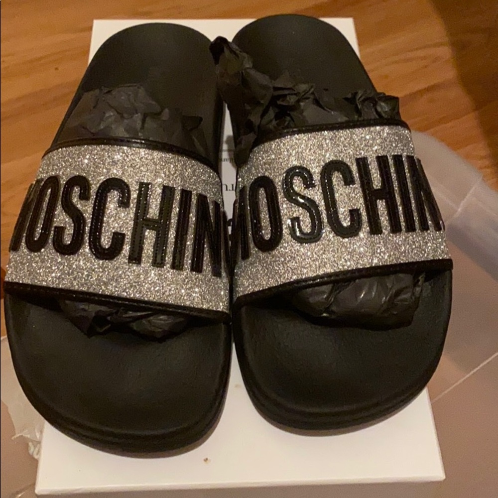 Moschino Slides